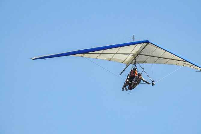Hang gliding in Valle de Bravo - The ride through the forest to takeoff