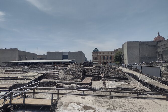 Historic center walking tour through time and space - Key points at a glance