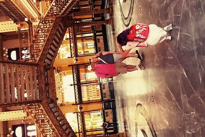 Historic center walking tour through time and space - Palacio de Bellas Artes and Alameda Central