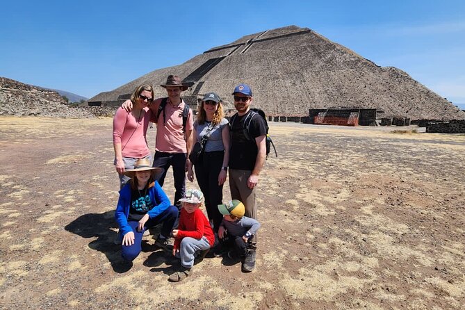 Hot Air Balloon Ride & Guided tour in Teotihuacan - Breakfast at La Cueva after landing
