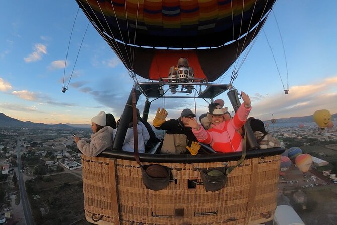 Hot air Balloon ride in Teotihuacan & breakfast in “La Gruta” - What the $263.02 price includes in real terms