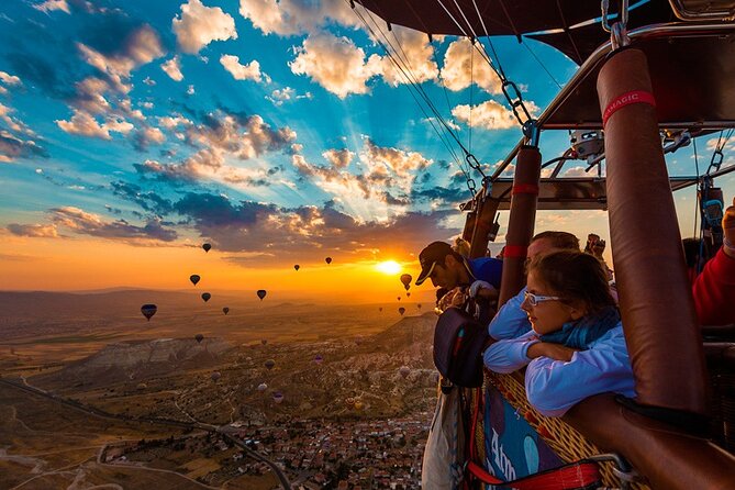 Hot Air Balloon Ride over Teotihuacan - Who will enjoy this morning most