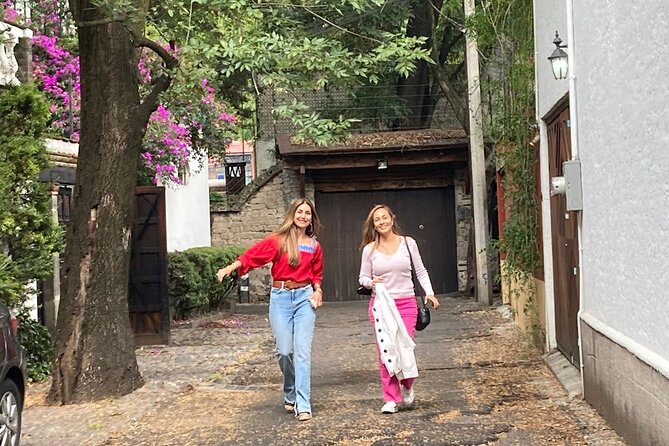 In the Footsteps of Frida Kahlo and Diego: Coyoacan and San Angel - Plaza de Santa Catarina and the old road of Francisco Sosa