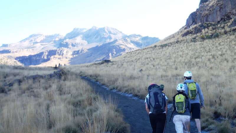 Iztaccihuatl Guided Climb - Meeting at Mercado Michoacán and riding into the park