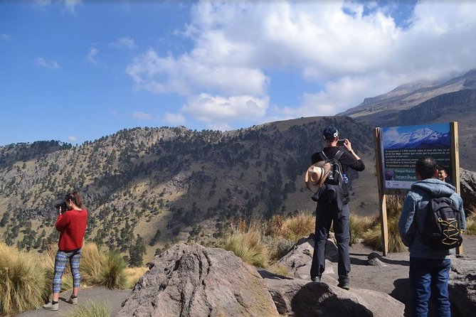 Iztaccihuatl Volcano Hike with an Alpinist - What the four-hour hike actually feels like