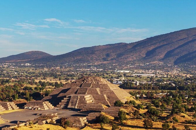 Layover Tour Teotihuacan & Guadalupe Shrine Tour from BJ Airport - Turning a layover into a day in Mexico City
