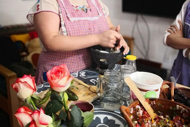 Learn to Cook Mexican Salsas - Why this salsa class feels different
