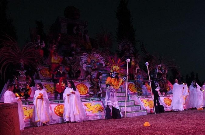 Legendary Day of the Dead Night Show in Xochimilco - Practical advice for a smoother night