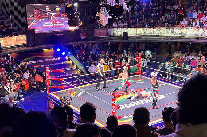 Lucha Libre Saturday Show in Mexico City (SEATS FROM BALCONY) - What happens during the two-hour show