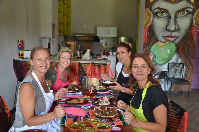 Mexican Cooking Class & Cocktails in Mexico City - Key points at a glance