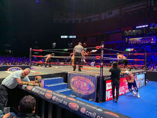 Mexican Wrestling: Experience Lucha Libre in Mexico City - Inside Arena México: what the three-hour show feels like