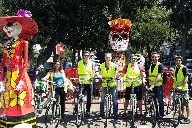 Mexico bike tour - Chapultepec Park and the city at a slower pace