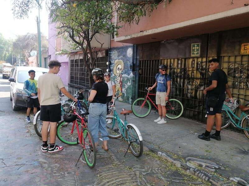 Mexico City: Art Naco, murals & street art bike tour - Should you book the Art Naco bike tour?