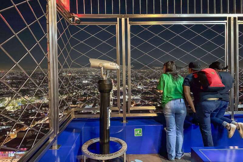 Mexico City at Night Walking tour with optional Torre Latino - Why this nighttime walk works so well