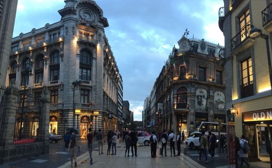 Mexico City at Night Walking tour with optional Torre Latino - Reaching the Zócalo after dark