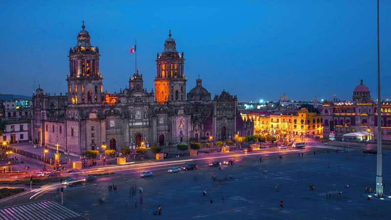 Mexico City at Night Walking tour with optional Torre Latino - What the guides add