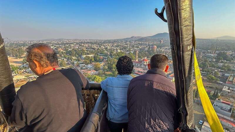 Mexico City: Balloon Flight, Teotihuacan & Guadalupe Shrine - The Old and New Basilicas of Guadalupe