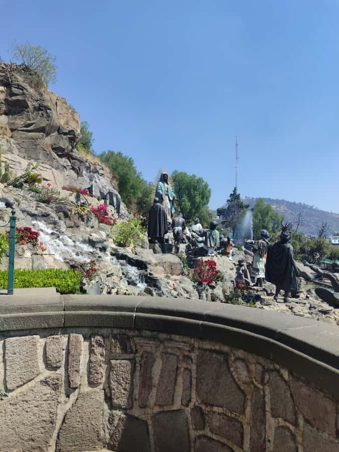 Mexico City: Basilica of Guadalupe Complex Tour - Meeting your guide at the basilica