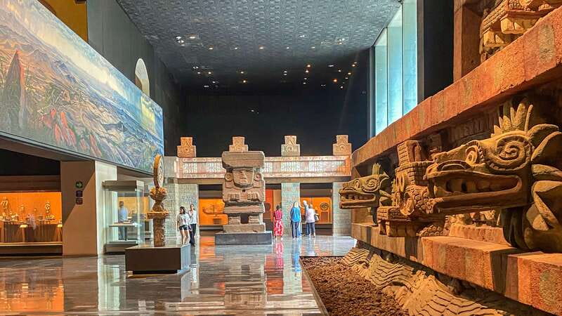 Mexico City: Chapultepec Castle and Anthropology Museum Tour - How the guide affects the experience