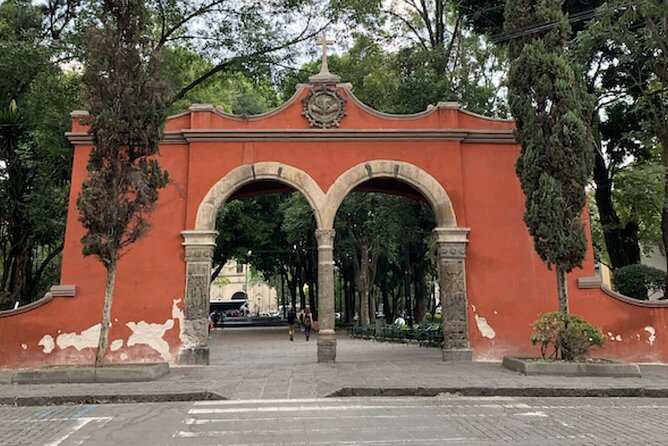 Mexico City (Coyoacan) Scavenger Hunt and Sights Self-Guided Tour - Photo Challenges for Groups and Families
