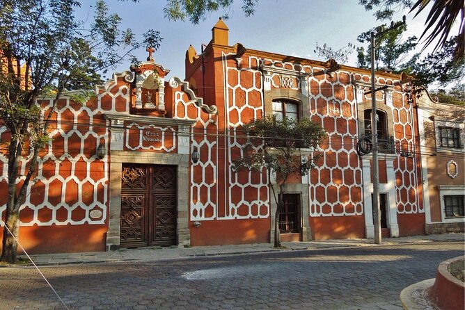 Mexico City (Coyoacan) Scavenger Hunt and Sights Self-Guided Tour - Questions That Make You Look Twice