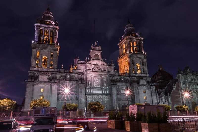 Mexico City: Double Decker Bus Night Tour - Upper-deck views and practical comfort