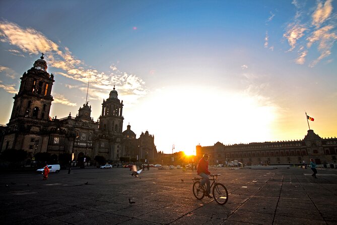 Mexico City Downtown Centro private tour+ Palacio de Bellas Artes - Tacos and flavored water at Taqueria Arandas