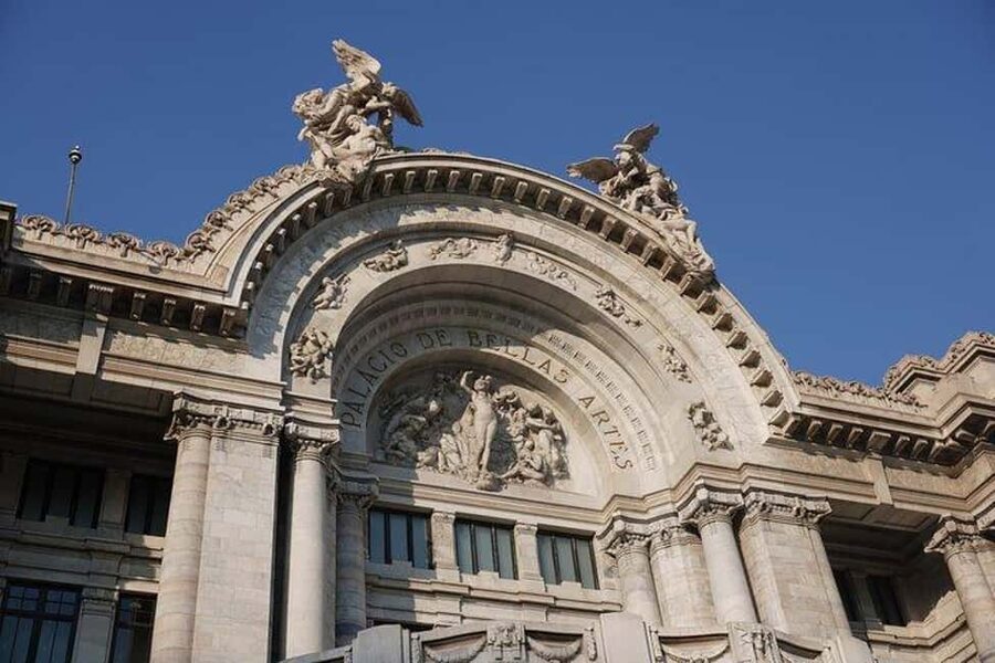 Mexico City: Exclusive Tour of Palacio de Bellas Artes - Is $64 a fair price?