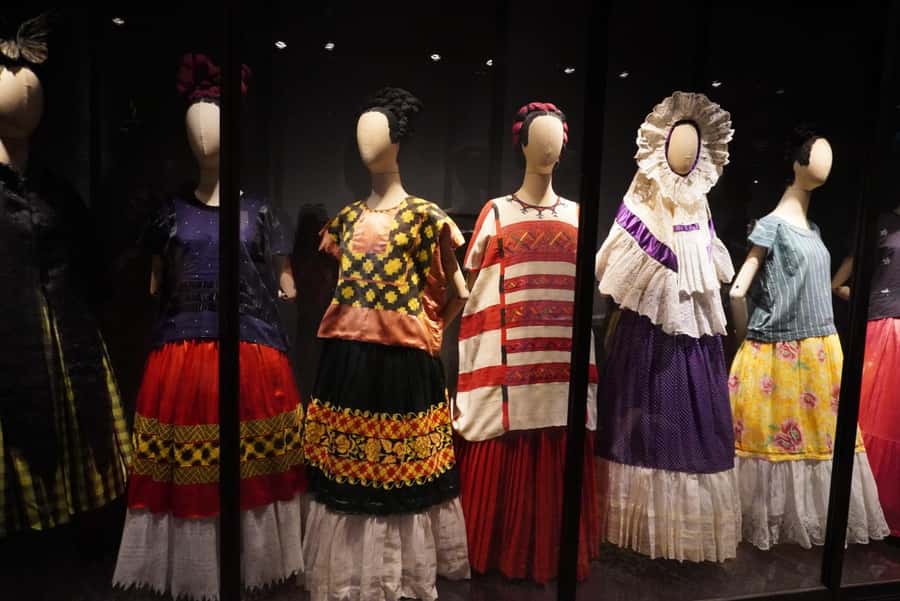 Mexico City: Frida Kahlo Museum Tour - Why Casa Azul is more powerful than a standard art museum
