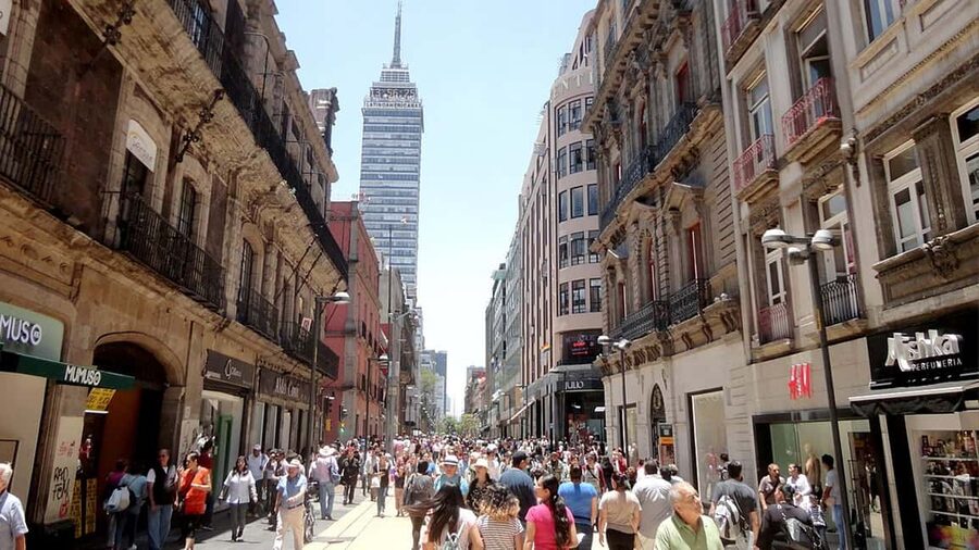 Mexico City: Gay Tales - Banamex Culture Palace and the route’s final connections