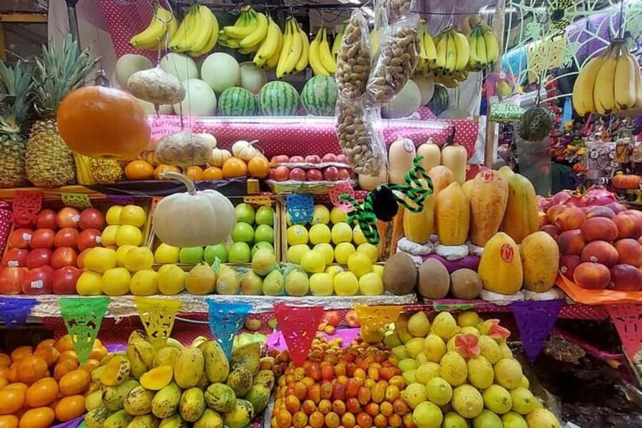 Mexico City: Guided Bike Tour of Culture and Local Taste - Eating your way through Mercado de Medellín