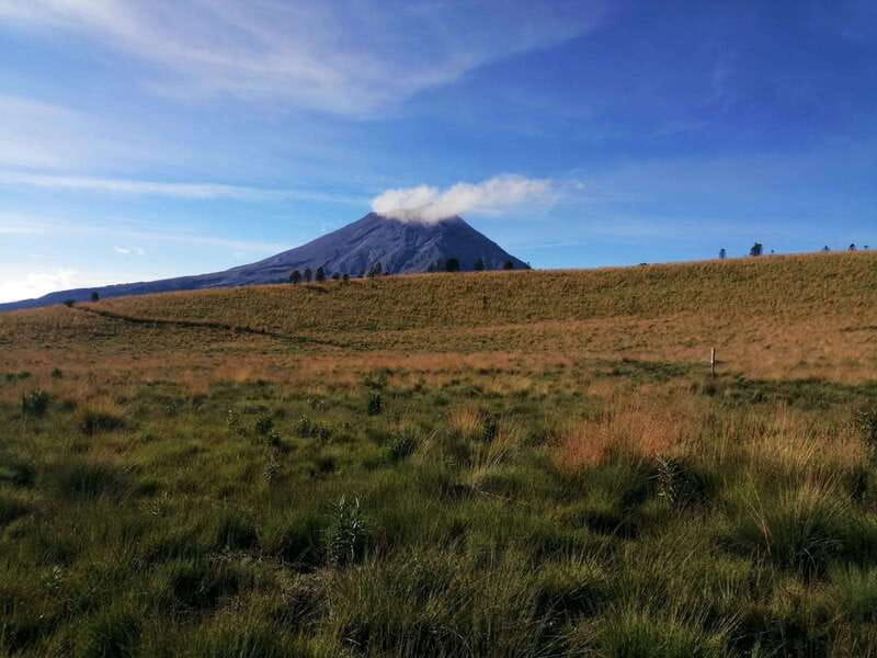 Mexico City: Guided Volcano Trek with Lunch - Who should book this volcano trek?