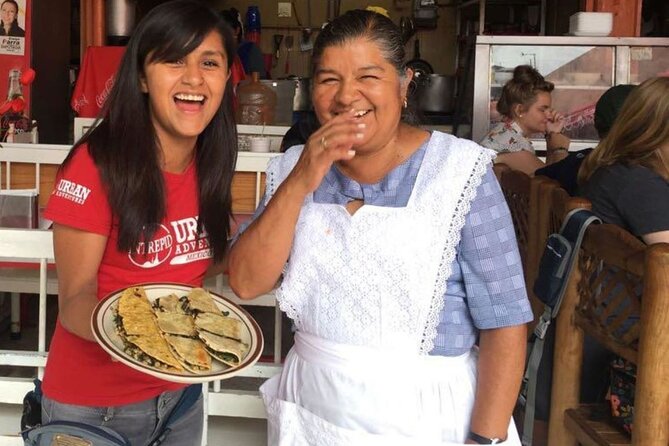 Mexico City: Hidden Markets, Street Food & Salsa-Making Tour - Riding the Metro from Centro Histórico to Jamaica