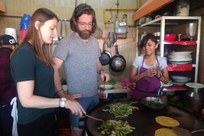 Mexico City: Hidden Markets, Street Food & Salsa-Making Tour - First stop: murals and market life at Abelardo Rodríguez