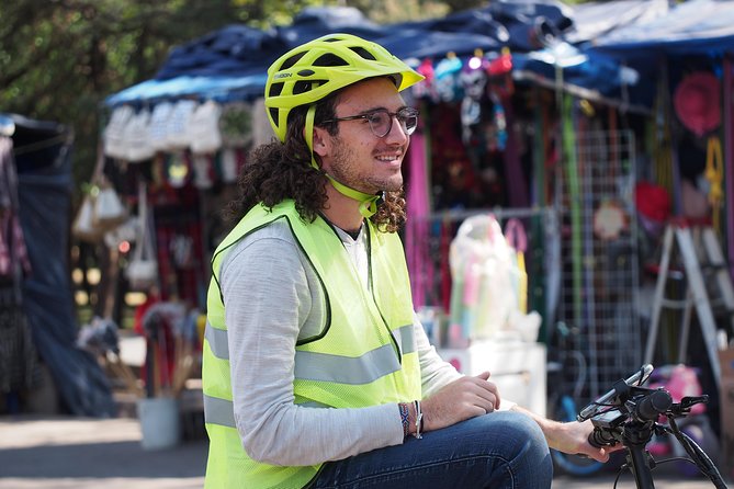 Mexico City Highlights E-Bike Tour With Foodie Stops - The guides are a major part of the value