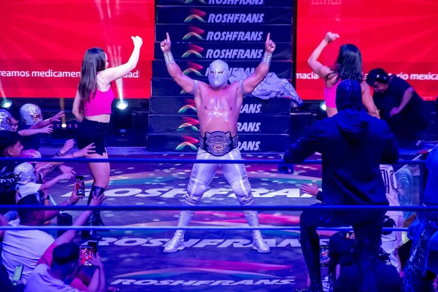Mexico City: Local Walking Tour with Mezcal & Wrestling Show - Why Lucha Libre makes a good Mexico City night