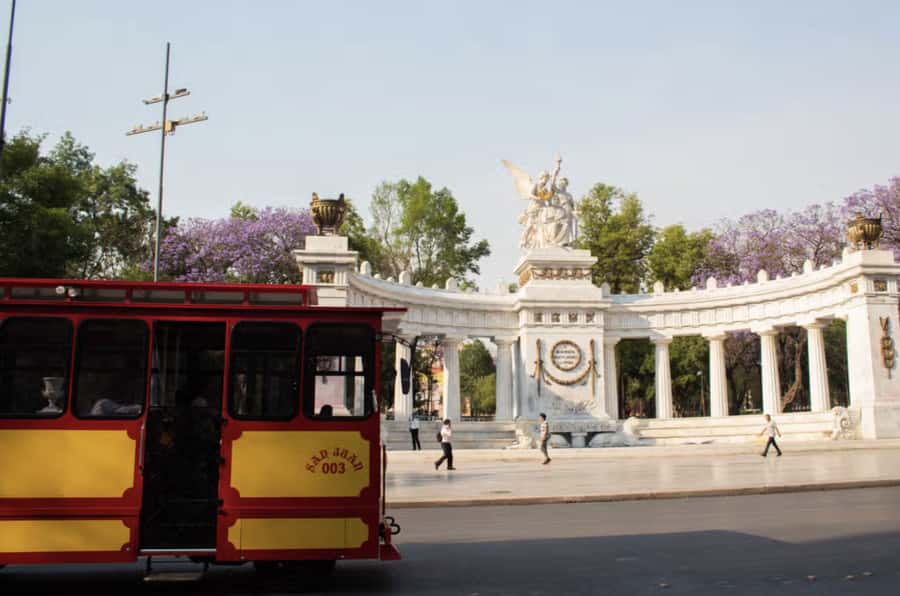 Mexico City: Mexico Tram, Iconic Landmarks, and Legends - Choosing the route that fits your mood