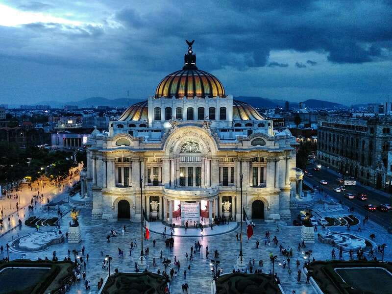 Mexico City Must-see Buildings & Palaces - The walking route and pace