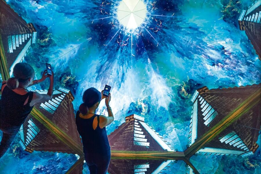 Mexico City: Mystika Inmersivo Entrance Ticket - Three video walls and the photo gallery
