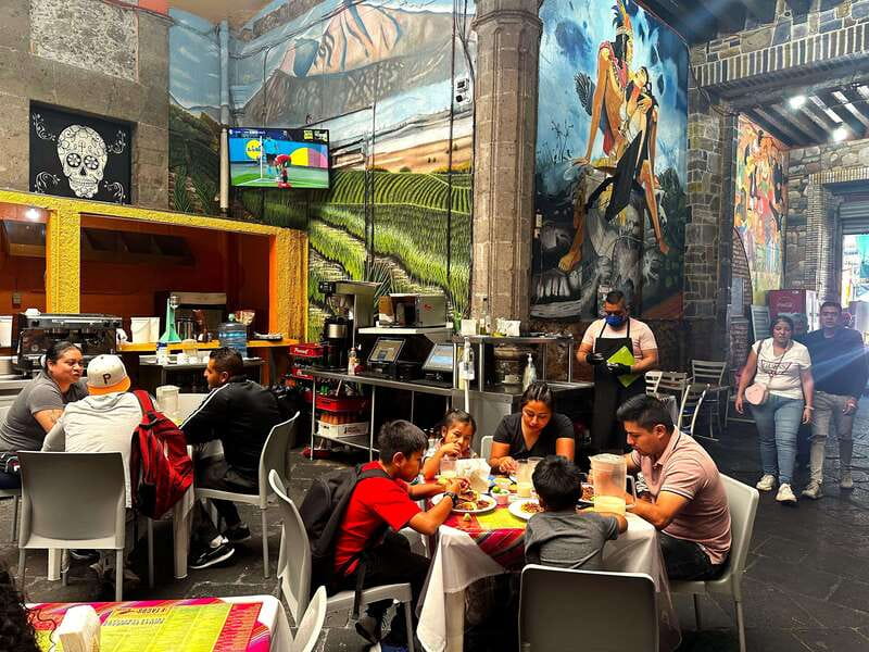Mexico City: Old Town Food Tour of 7 Tastings & Secret Dish - Key points at a glance