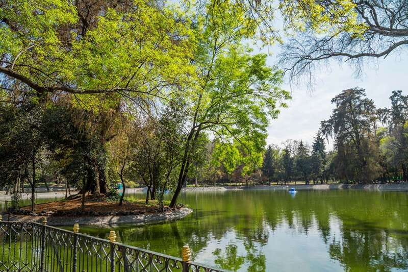 Mexico City: Private Chapultepec Park Bike Tour - Fountains, poets, and the Moctezuma baths