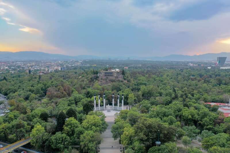 Mexico City: Private Chapultepec Park Bike Tour - Views of Castillo de Chapultepec