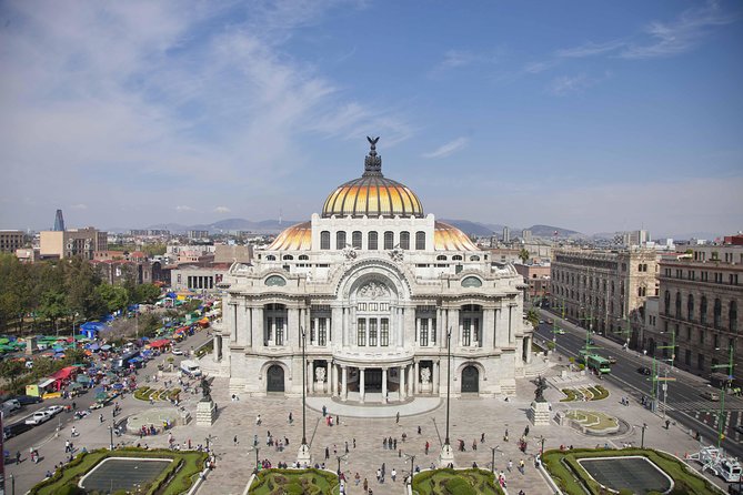 Mexico City Private City Tour: Teotihuacan and Basilica of Our Lady of Guadalupe - Starting at the Zocalo, Mexico City’s great civic square