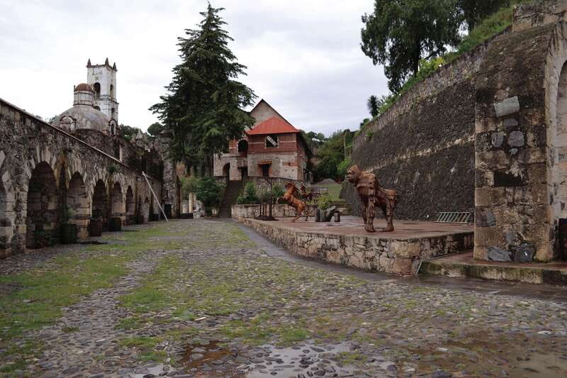 Mexico City: Private Magic Towns & Basaltic Prisms Tour - The Basaltic Prisms and Santa María Regla Canyon