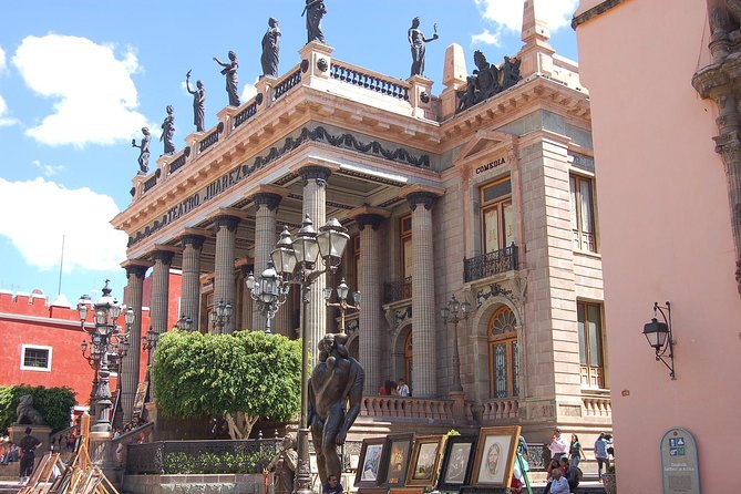 Mexico City Private & Personalized Full-Day Tour with a Local - What the walking format means