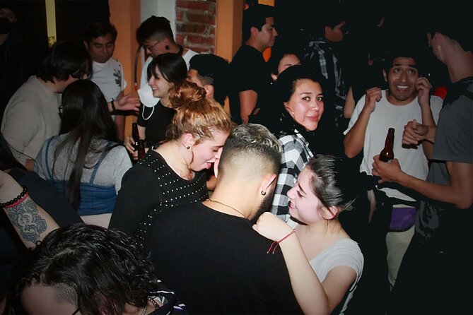 Mexico City Pub Crawl - Meeting people is the strongest reason to go