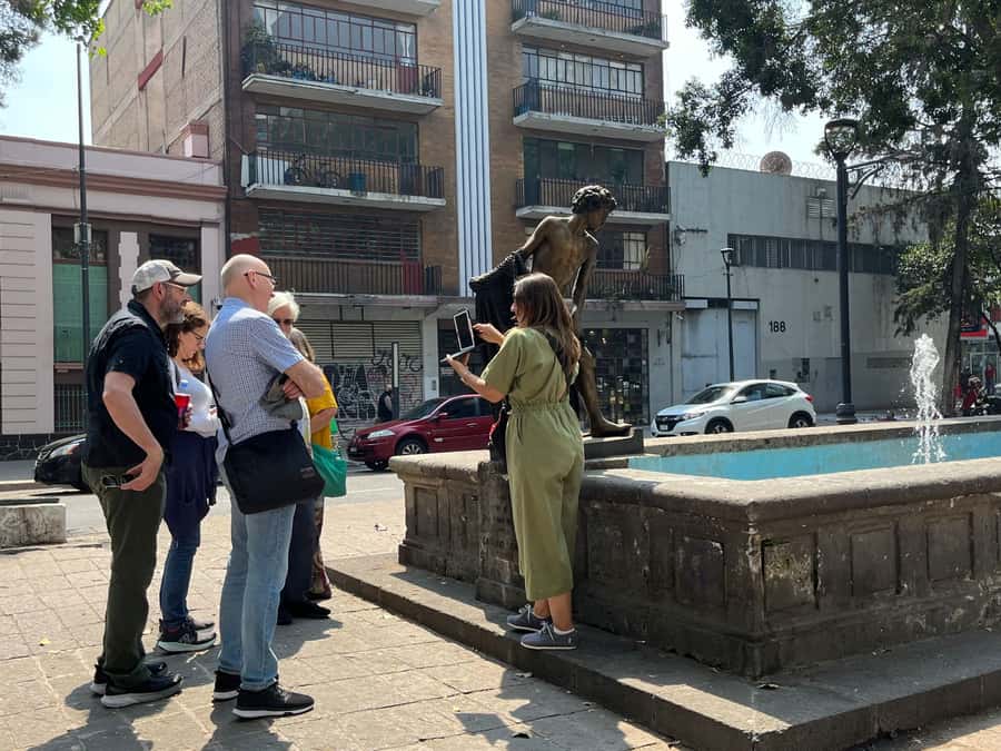 Mexico City: Roma and Condesa Guided Walking Tour - Reading Roma through its early architecture