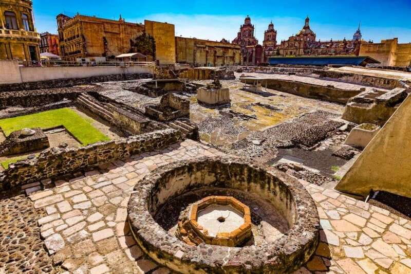 Mexico City: Templo Mayor Skip-the-Line Entry Ticket - Seeing Tenochtitlan beneath modern Mexico City
