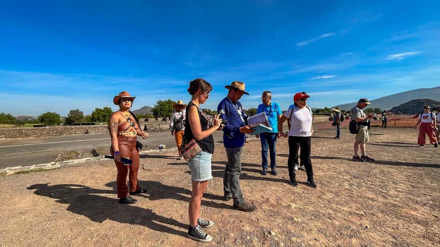 Mexico City: Teotihuacan Early Morning Access Half-Day Tour - The obsidian workshop and tequila tasting