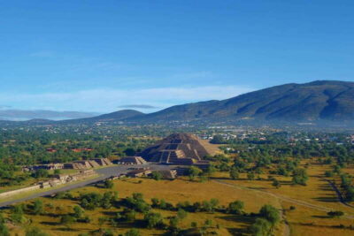 Mexico City: Teotihuacan, Tlatelolco & Basilica of Guadalupe - Meeting in central Mexico City